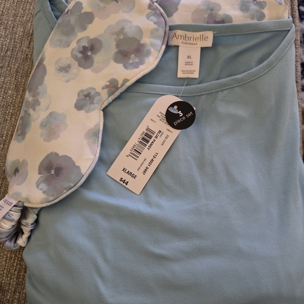 Ambrielle Light Blue Sleepwear Set with Floral Eye Mask